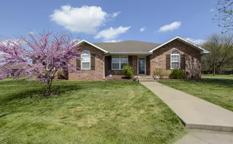 3756 W Greenleaf St, Springfield, MO 65807 photo 1