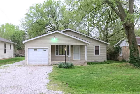 3026 W College St, Springfield, MO 65802 photo 1