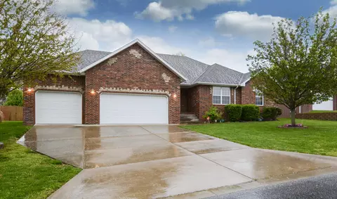 3284 N Eakins Ave, Springfield, MO 65803 photo 1