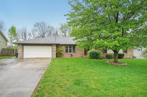 1839 E Woodbine St, Springfield, MO 65803 photo 1
