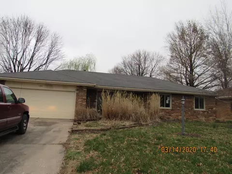 1321 E Snider St, Springfield, MO 65803 photo 1