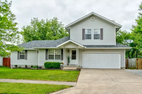 623 E Livingston St, Springfield, MO 65803 photo 1