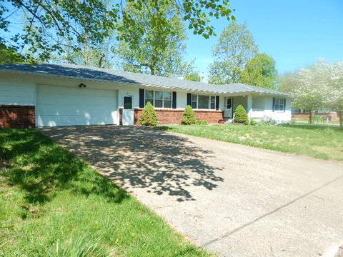 705 Posey St, Ava, MO 65608 photo 1