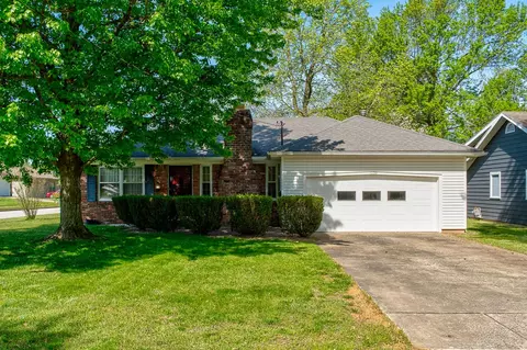 1059 S Peach Tree Ave, Springfield, MO 65804 photo 1
