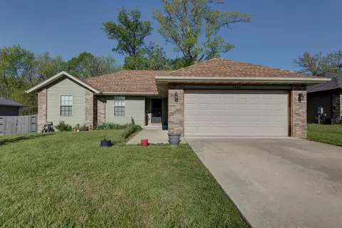 1461 Tomahawk Ave, Republic, MO 65738 photo 1