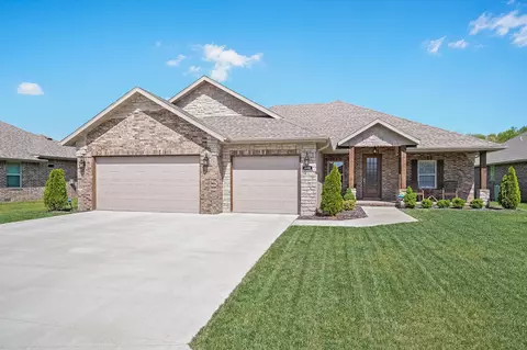 608 N Eagle Park Cir, Nixa, MO 65714 photo 1