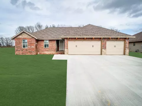 110 E Seminole St, Strafford, MO 65757 photo 1