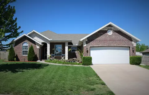 371 N Sandstone Ave, Republic, MO 65738 photo 1