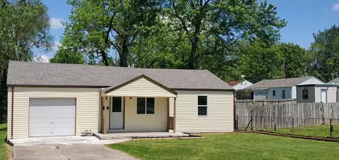1547 E Livingston St, Springfield, MO 65803 photo 1