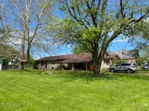 1717 E Dale St, Springfield, MO 65803 photo 1
