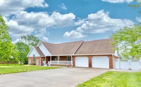 2040 E Farm Rd 94, Springfield, MO 65803 photo 1