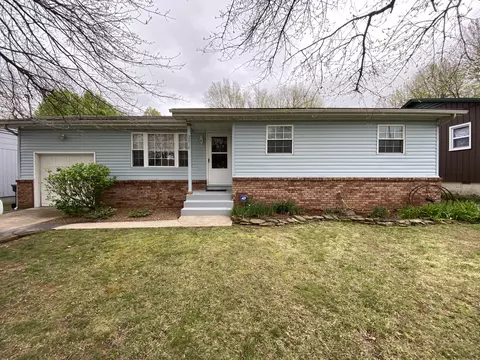 2838 N Howard Ave, Springfield, MO 65803 photo 1
