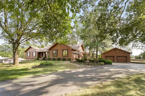 3326 E Summit Ridge Dr, Springfield, MO 65804 photo 1