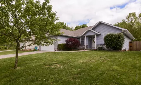 3944 W Linwood St, Springfield, MO 65807 photo 1