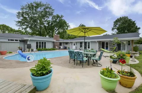 207 W Bennett St, Nixa, MO 65714 photo 1