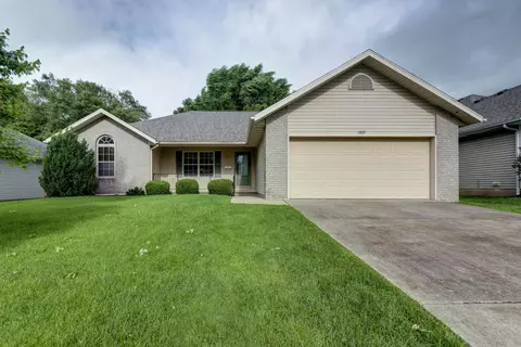1609 S Meadowview Ave, Springfield, MO 65804 photo 1