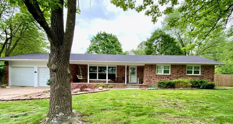 814 Highland Dr, Aurora, MO 65605 photo 1