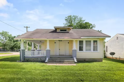 1502 W Hovey St, Springfield, MO 65802 photo 1
