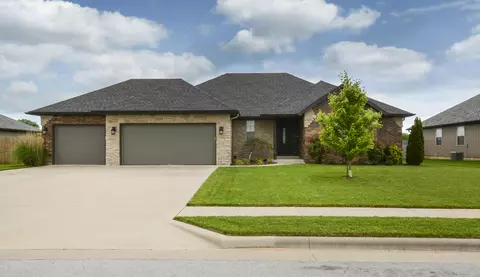 1896 E Latana Dr, Ozark, MO 65721 photo 1