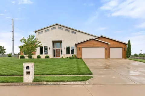 3419 E Fox Grape St, Springfield, MO 65804 photo 1