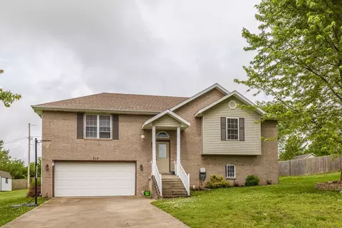 715 Darin Ln, Willard, MO 65781 photo 1