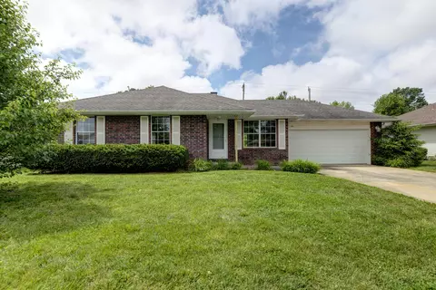 118 W Hunter Dr, Nixa, MO 65714 photo 1