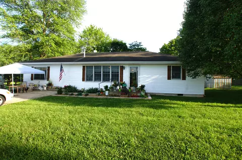 162 Division St, Sparta, MO 65753 photo 1