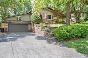 834 S Mission Cir, Springfield, MO 65809 photo 1