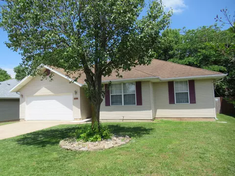 5376 S Sycamore Ave, Springfield, MO 65810 photo 1