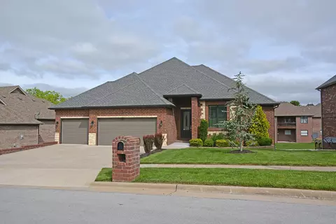 5985 S Lakepoint Dr, Springfield, MO 65804 photo 1