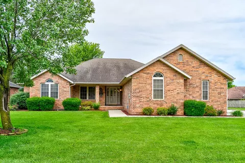 515 Clover Ct, Nixa, MO 65714 photo 1