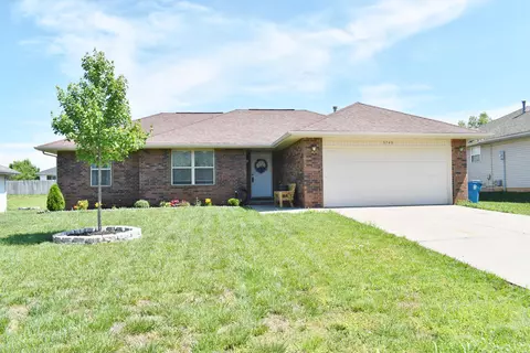 3749 W Roxbury St, Springfield, MO 65807 photo 1