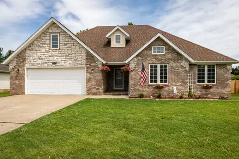 1611 E Parkview St, Ozark, MO 65721 photo 1