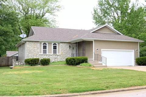 1005 E Woodland St, Springfield, MO 65807 photo 1