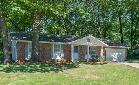811 S Devonshire Dr, Springfield, MO 65802 photo 1