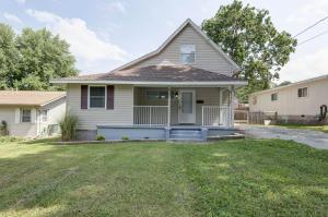 927 W Kerr St, Springfield, MO 65803 photo 1