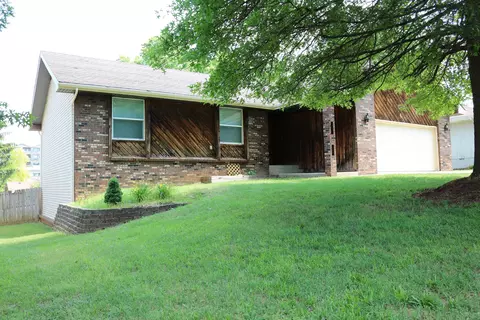 2151 E Swallow St, Springfield, MO 65804 photo 1