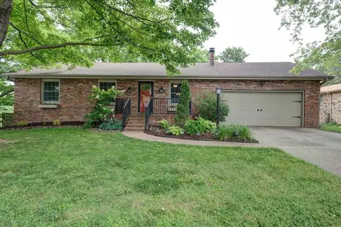 2415 W Cynthia St, Springfield, MO 65810 photo 1