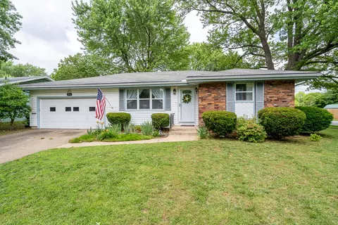 2033 E Rosebrier St, Springfield, MO 65804 photo 1