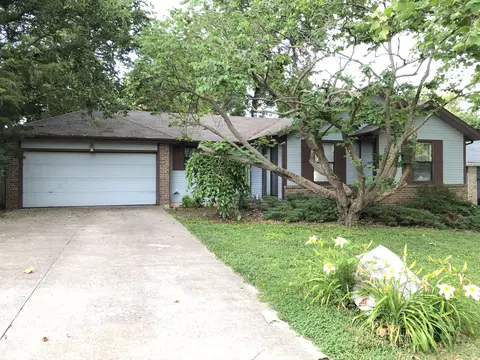 1239 W Grayrock Dr, Springfield, MO 65810 photo 1