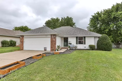 1102 W Turnberry Blvd, Ozark, MO 65721 photo 1