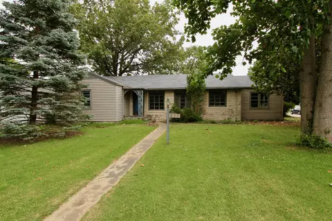 825 E Kingsbury St, Springfield, MO 65807 photo 1