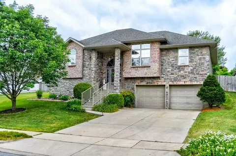 5761 S Fairview Ave, Springfield, MO 65810 photo 1