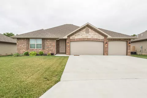 5692 W Pecan St, Springfield, MO 65802 photo 1