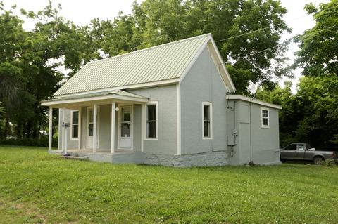 219 E Main St, Houston, MO 65483 photo 1