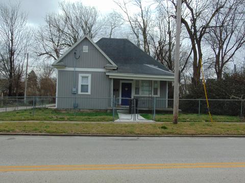 1212 E Pythian St, Springfield, MO 65802 photo 1