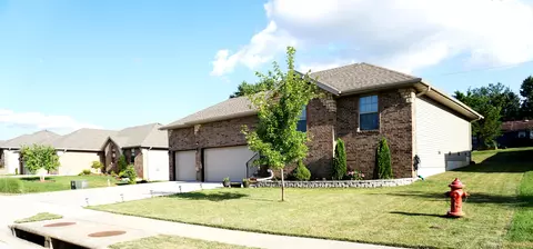 1206 E Highview Dr, Ozark, MO 65721 photo 1