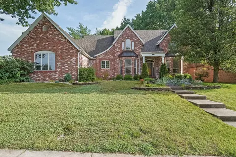 2209 E Briar St, Springfield, MO 65804 photo 1