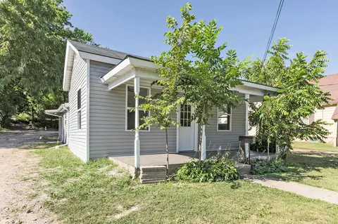 546 W Jackson St, Marshfield, MO 65706 photo 1