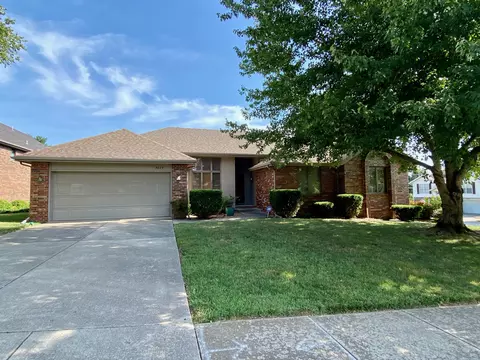 3627 E Loren St, Springfield, MO 65809 photo 1